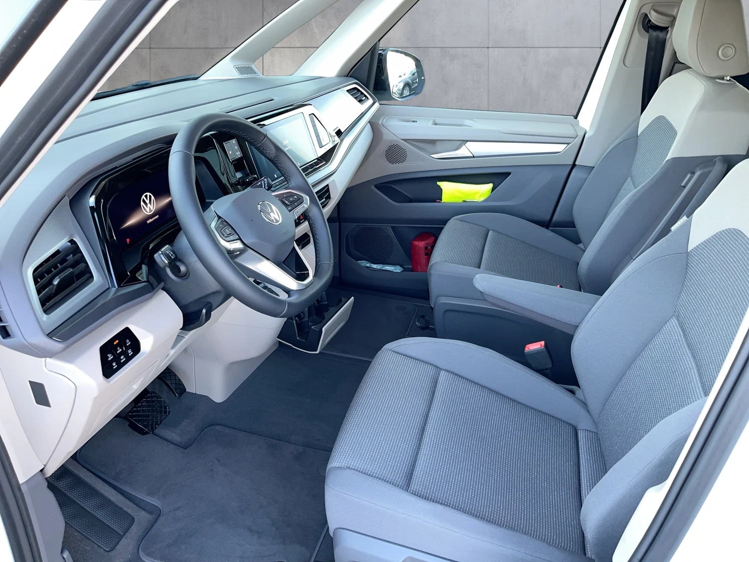 Bild eines VW Multivan Business ÜH TDI