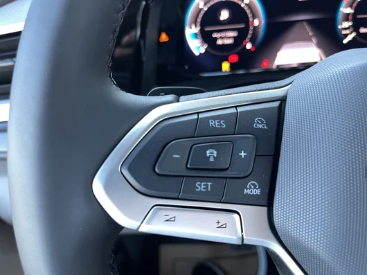 Bild eines VW Multivan Business ÜH TDI