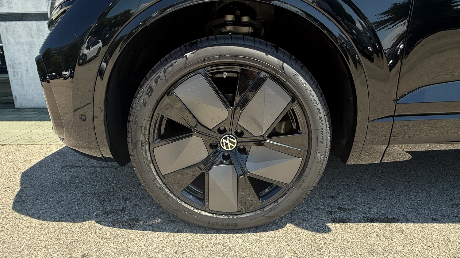 Bild eines Touareg R-Line TDI 4M. Final Edition