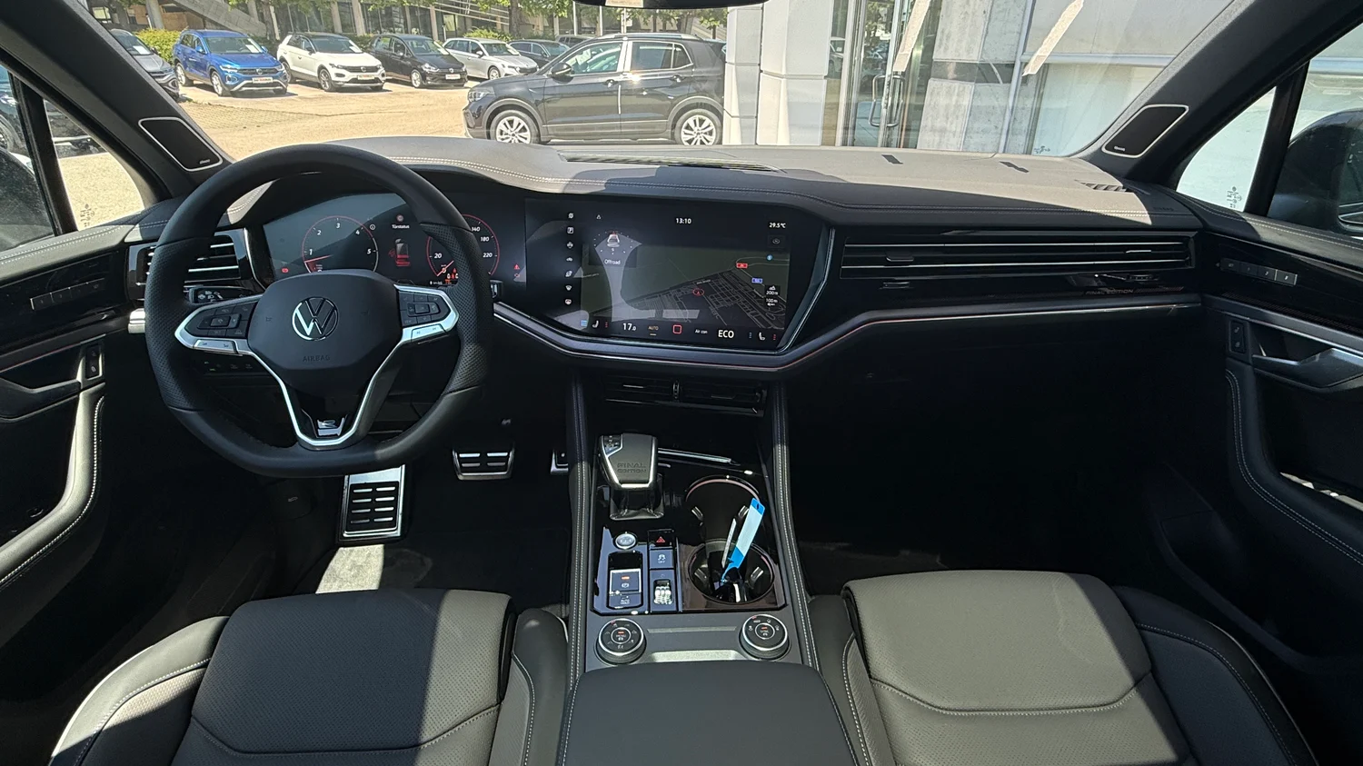 Bild eines Touareg R-Line TDI 4M. Final Edition