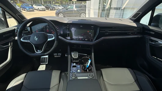Bild eines Touareg R-Line TDI 4M. Final Edition