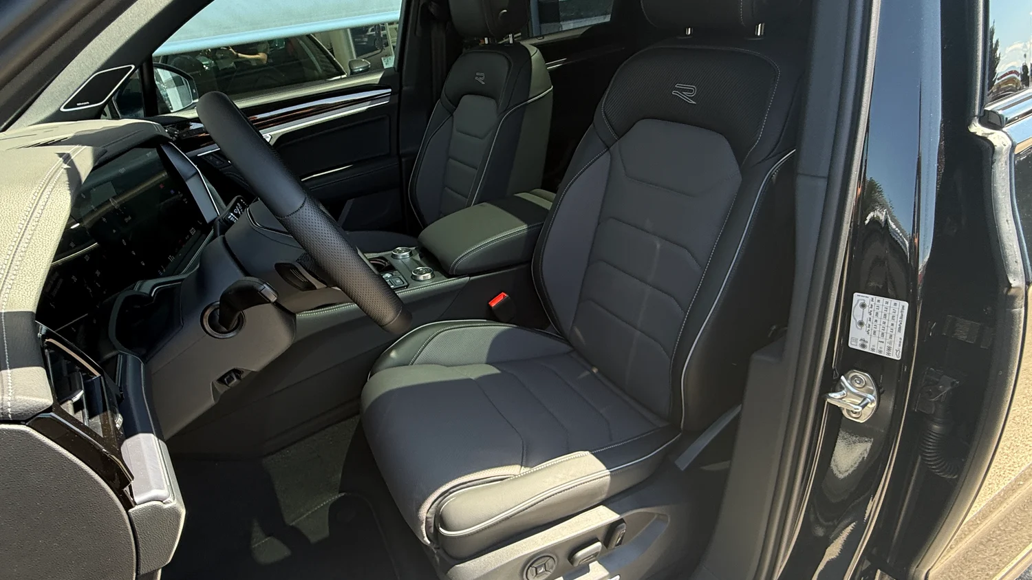Bild eines Touareg R-Line TDI 4M. Final Edition