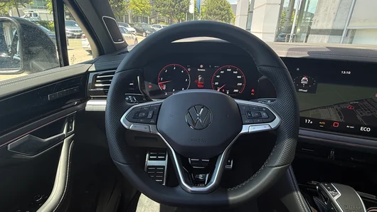 Bild eines Touareg R-Line TDI 4M. Final Edition