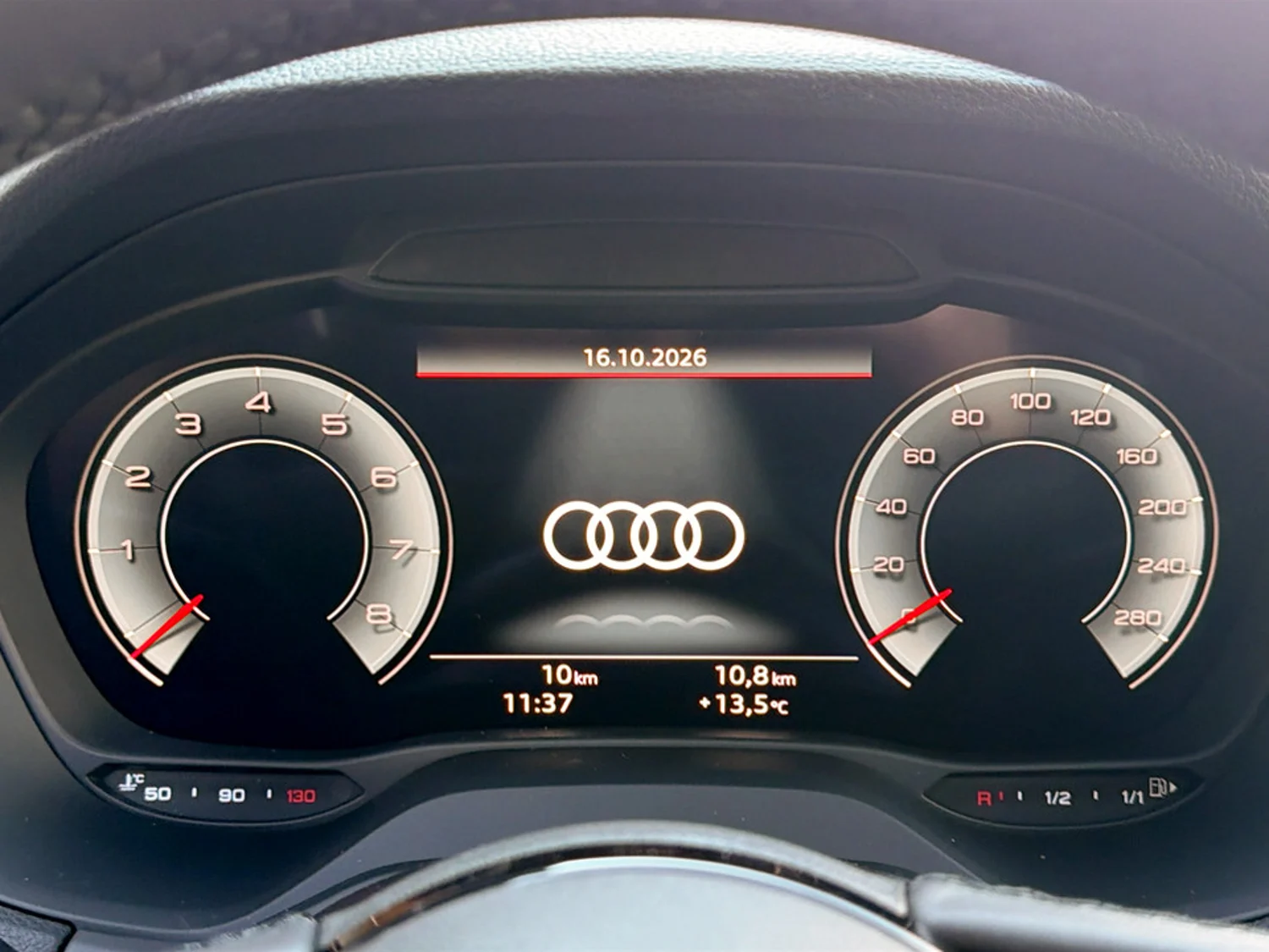 Bild eines Audi Q2 30 TFSI admired