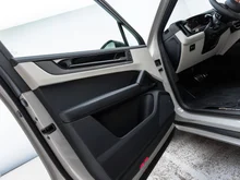 Porsche Cayenne S E-Hybrid Coupé in KREIDE