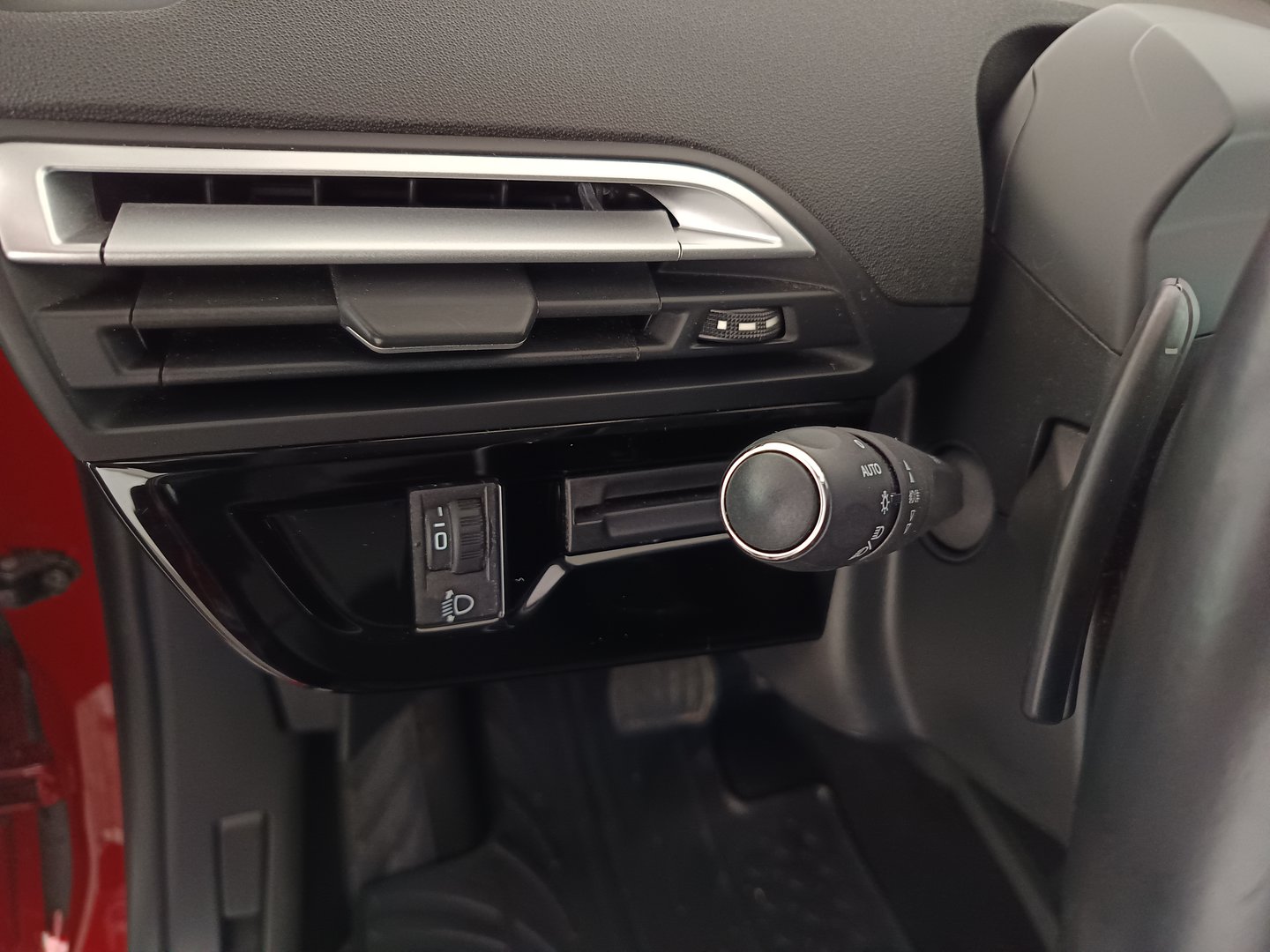 Citroën C4 Picasso PureTech 130 S&S EAT6 Shine | Bild 12 von 31