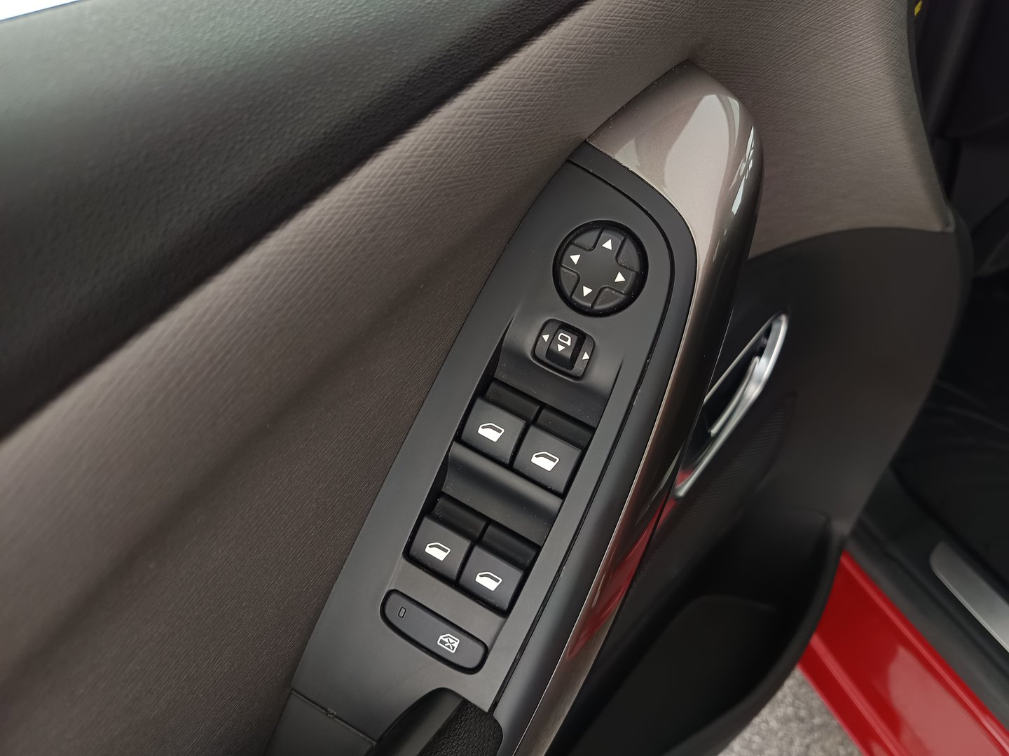 Citroën C4 Picasso PureTech 130 S&S EAT6 Shine | Bild 11 von 31