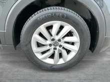 VW T-Cross Life TSI DSG in Uranograu