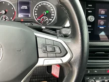 VW T-Cross Life TSI DSG in Uranograu