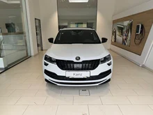 Škoda Karoq SPORTLINE TDI in Moon-Weiß Metallic