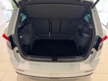 Škoda Karoq SPORTLINE TDI in Moon-Weiß Metallic