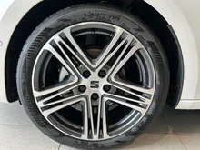 SEAT Leon SP Kombi FR Edition 1.5 TSI 115 PS in Candy-Weiß