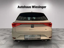 SEAT Leon SP Kombi FR Edition 1.5 TSI 115 PS in Candy-Weiß