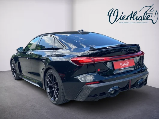 Bild eines Audi RS 5 Limousine 470 kW