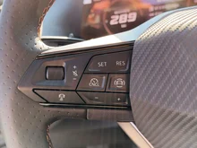 CUPRA Raval PLUS 37 kWh 99 kW/135 PS in Nevada-Weiß Metallic