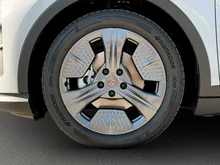 CUPRA Raval PLUS 37 kWh 99 kW/135 PS in Nevada-Weiß Metallic