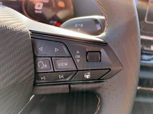 CUPRA Raval PLUS 37 kWh 99 kW/135 PS in Nevada-Weiß Metallic