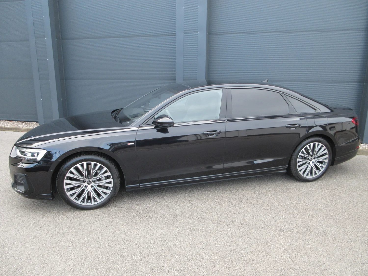 Bild eines A8  60 TFSI e quattro Lang