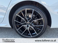 Audi A4 Avant 35 TDI S-line S-tronic in GLETSCHERWEISS METALLIC
