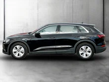 Audi e-tron 55 quattro in BRILLANTSCHWARZ