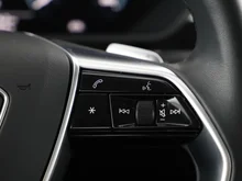 Audi e-tron 55 quattro in BRILLANTSCHWARZ