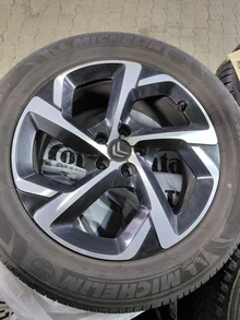 Thumbnail-Foto von Fahrzeug