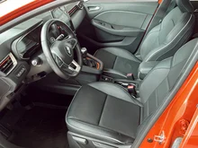 Renault Clio V Intens in mittelorange - metallic
