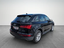 Audi Q5 35 TDI quattro basis in Brillantschwarz