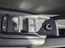 Audi Q5 35 TDI quattro basis in Brillantschwarz