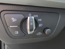 Audi Q5 35 TDI quattro basis in Brillantschwarz