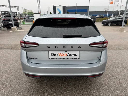 Bild eines Škoda Superb Combi Sportline iV TSI DSG