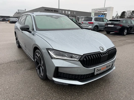 Bild eines Škoda Superb Combi Sportline iV TSI DSG