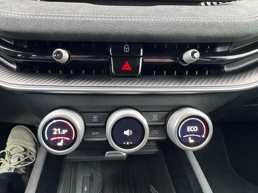 Bild eines Škoda Superb Combi Sportline iV TSI DSG