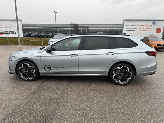 Bild eines Škoda Superb Combi Sportline iV TSI DSG