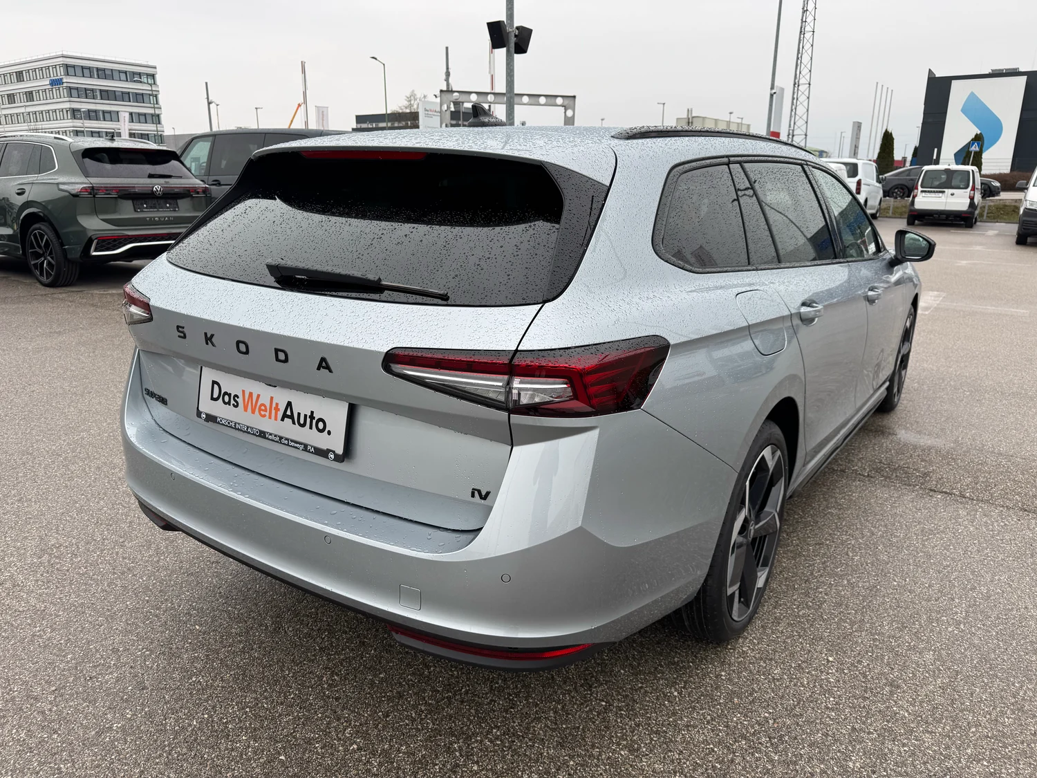 Bild eines Škoda Superb Combi Sportline iV TSI DSG