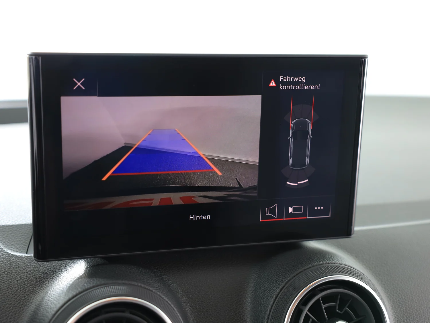Bild eines Audi Q2 30 TFSI admired