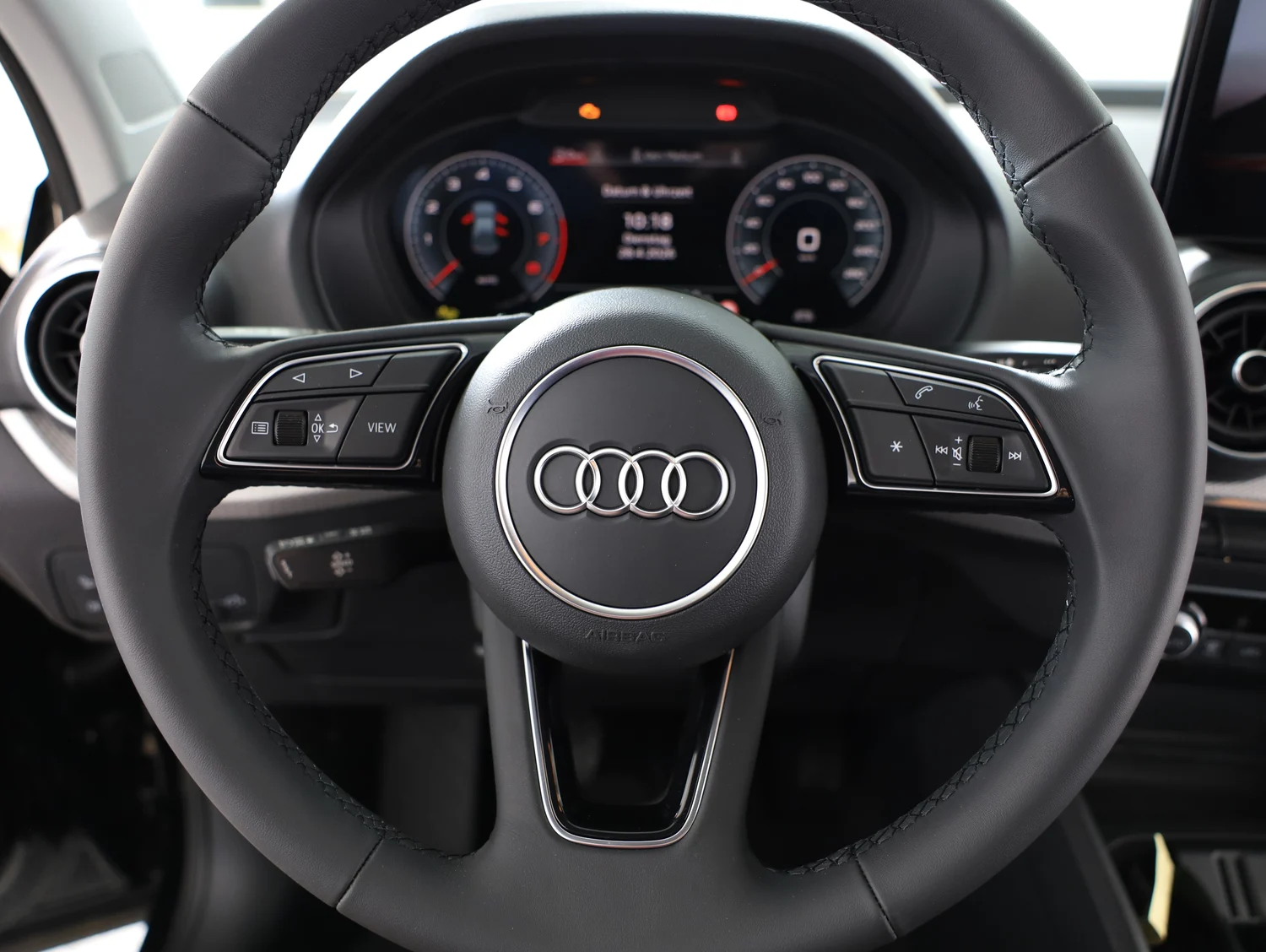 Bild eines Audi Q2 30 TFSI admired