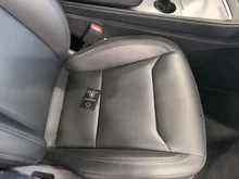 Tesla Model Y Long Range Dual AWD in weiss - metallic