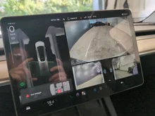 Tesla Model Y Long Range Dual AWD in weiss - metallic