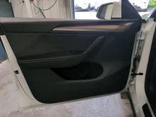 Tesla Model Y Long Range Dual AWD in weiss - metallic