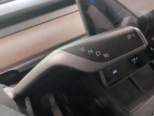 Tesla Model Y Long Range Dual AWD in weiss - metallic
