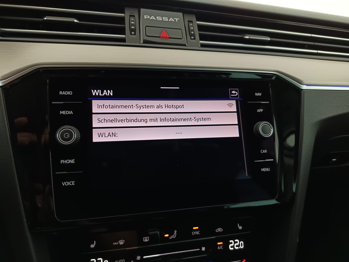 VW Passat Variant Elegance TDI DSG | Bild 24 von 31