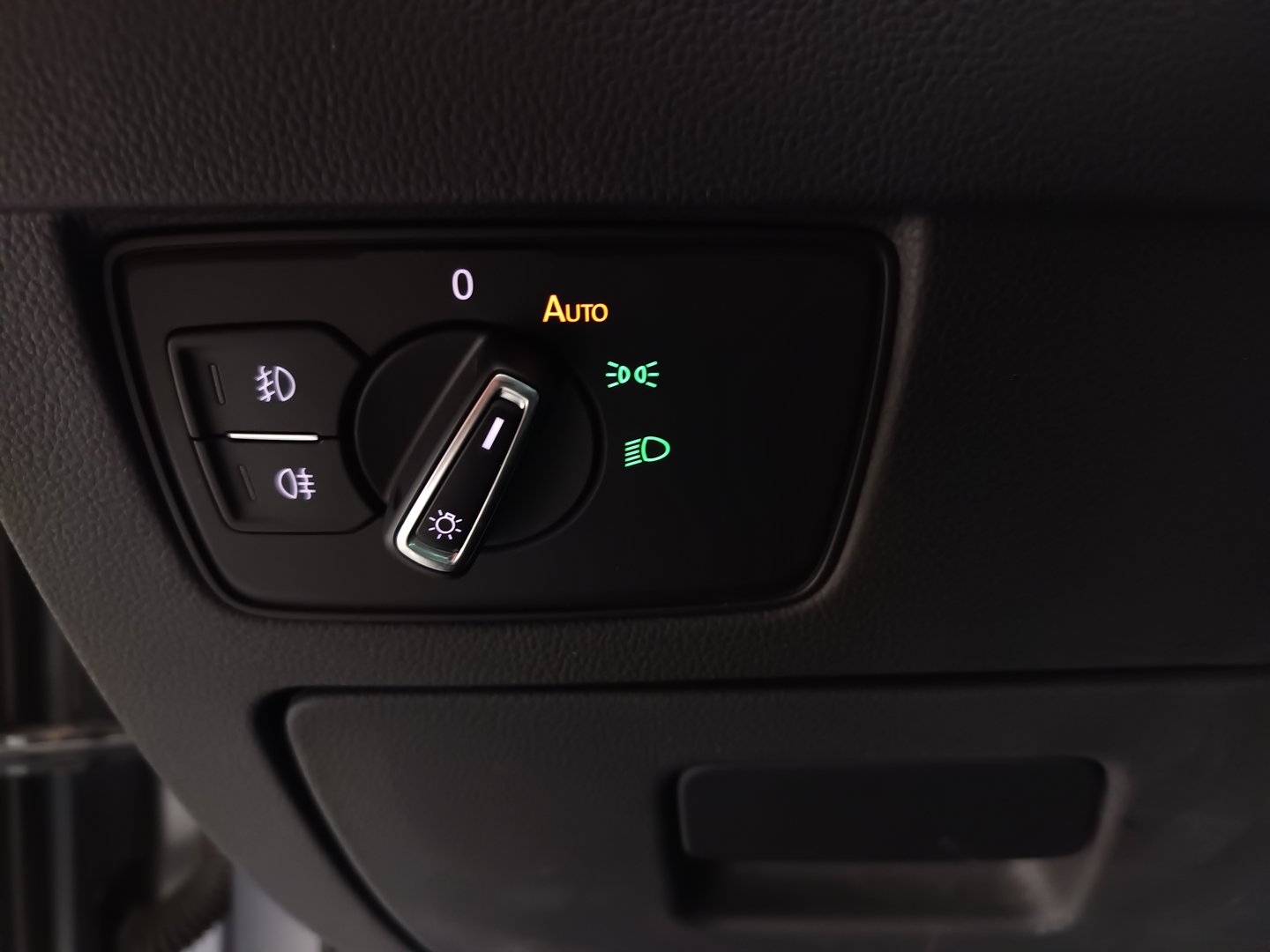 VW Passat Variant Elegance TDI DSG | Bild 12 von 31