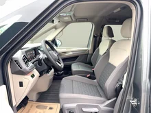 VW Multivan Business Plus ÜH TDI in Indiumgrau Metallic