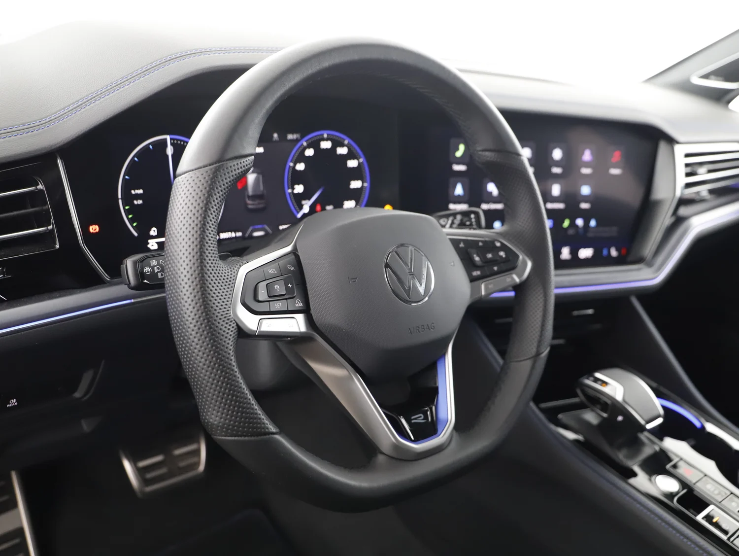 Bild eines VW Touareg R eHybrid TSI 4MOTION