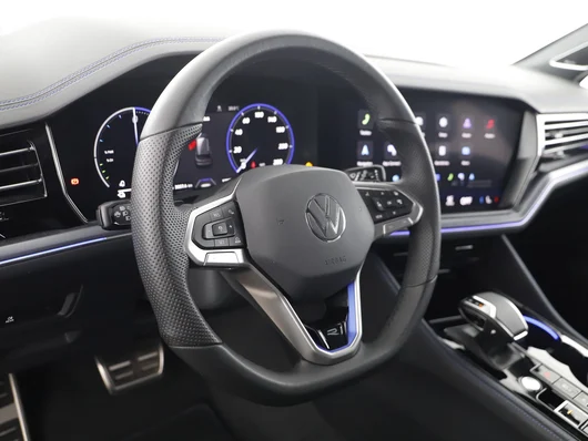 Bild eines VW Touareg R eHybrid TSI 4MOTION