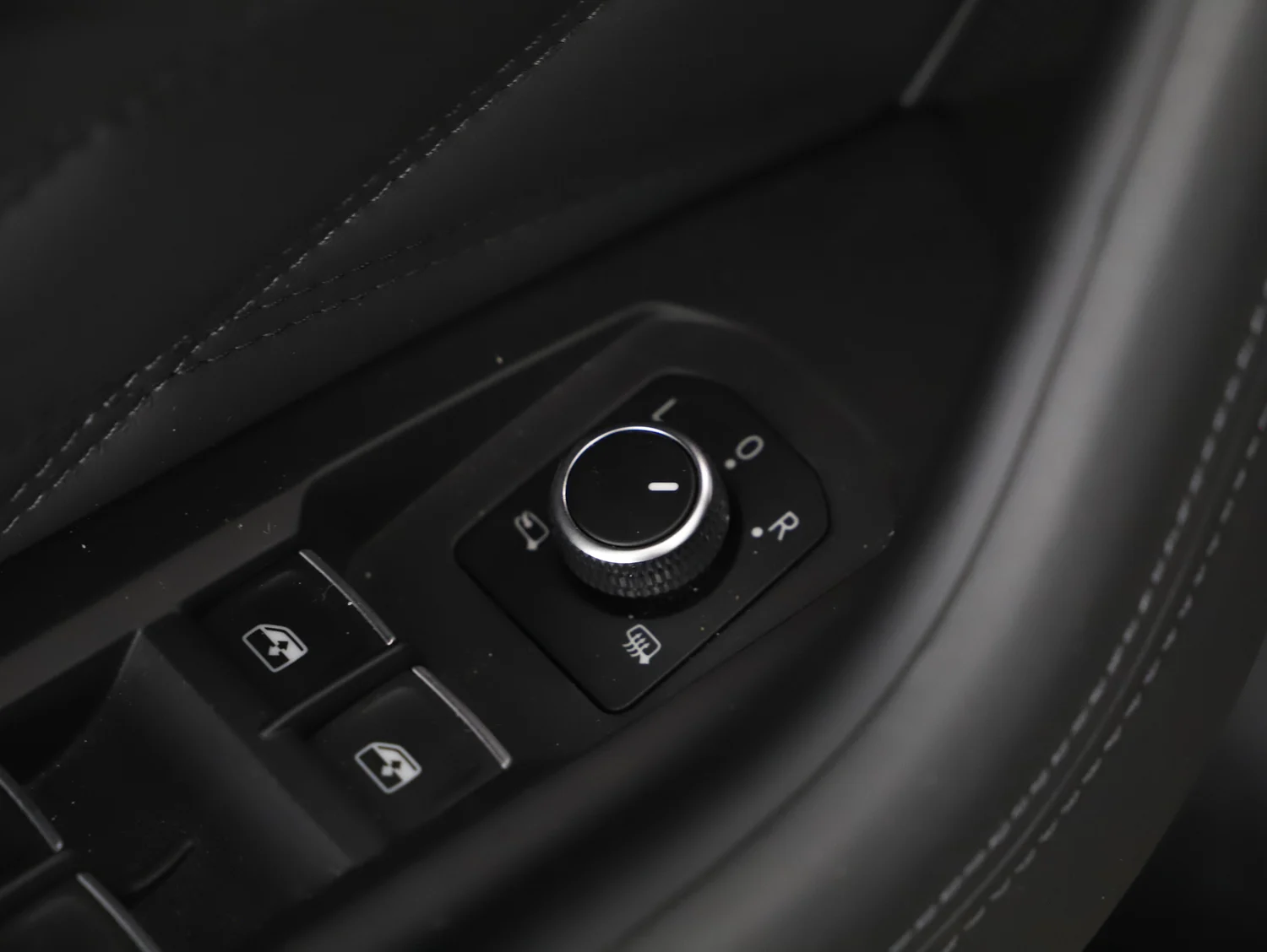 Bild eines VW Touareg R eHybrid TSI 4MOTION