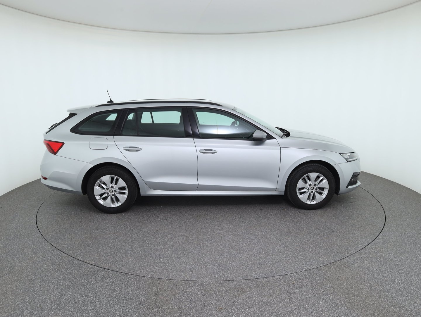 Škoda OCTAVIA Combi 4x4 Ambition TDI DSG | Bild 4 von 29