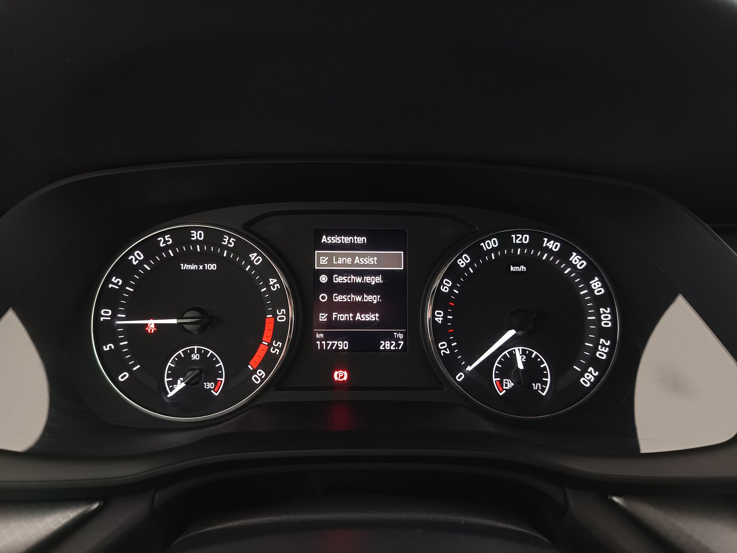 Škoda OCTAVIA Combi 4x4 Ambition TDI DSG | Bild 15 von 29