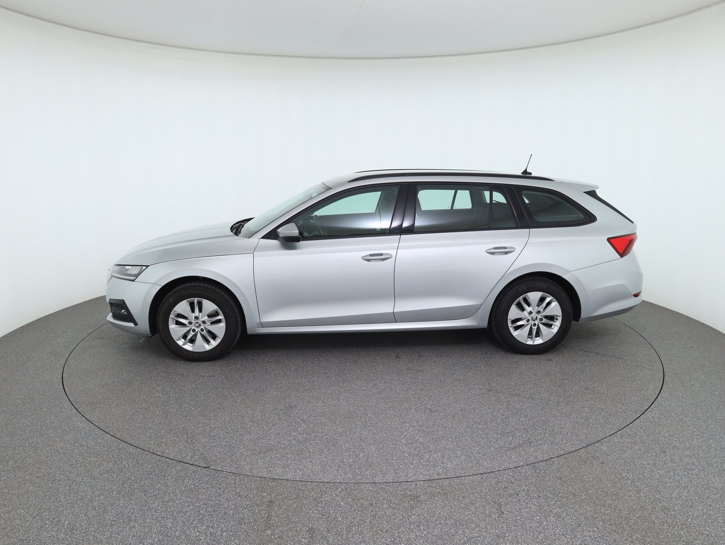 Škoda OCTAVIA Combi 4x4 Ambition TDI DSG | Bild 8 von 29